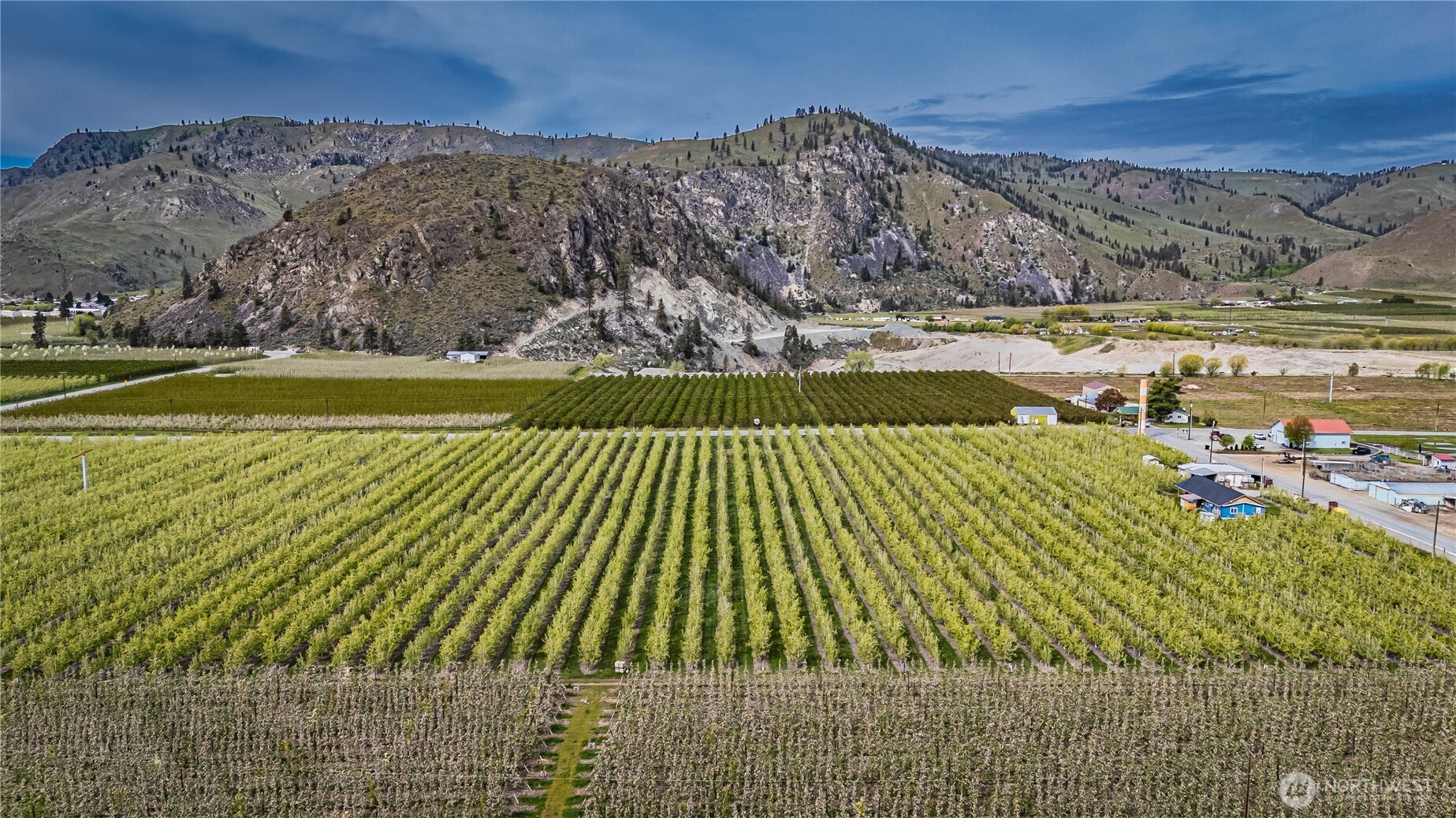 58 Substation Road Chelan, WA 98816 - Photo 7 of 21