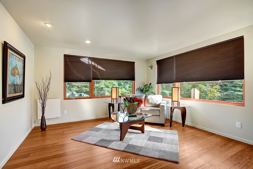 808 North 60th Street Seattle, WA 98103 - Photo 4 of 12