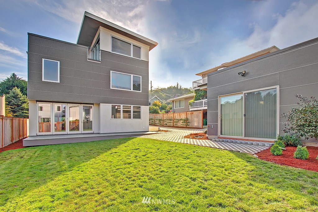 808 North 60th Street Seattle, WA 98103 - Photo 9 of 12