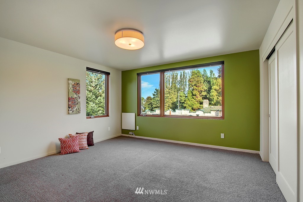 808 North 60th Street Seattle, WA 98103 - Photo 10 of 12
