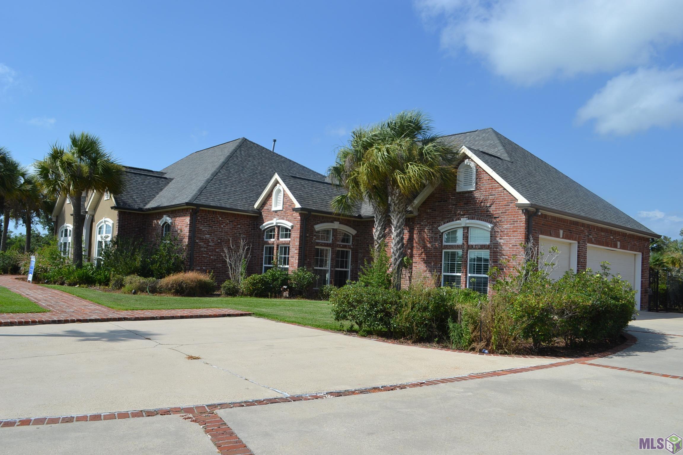 363 Providence Avenue Cut Off, LA 70345 - Photo 2 of 50