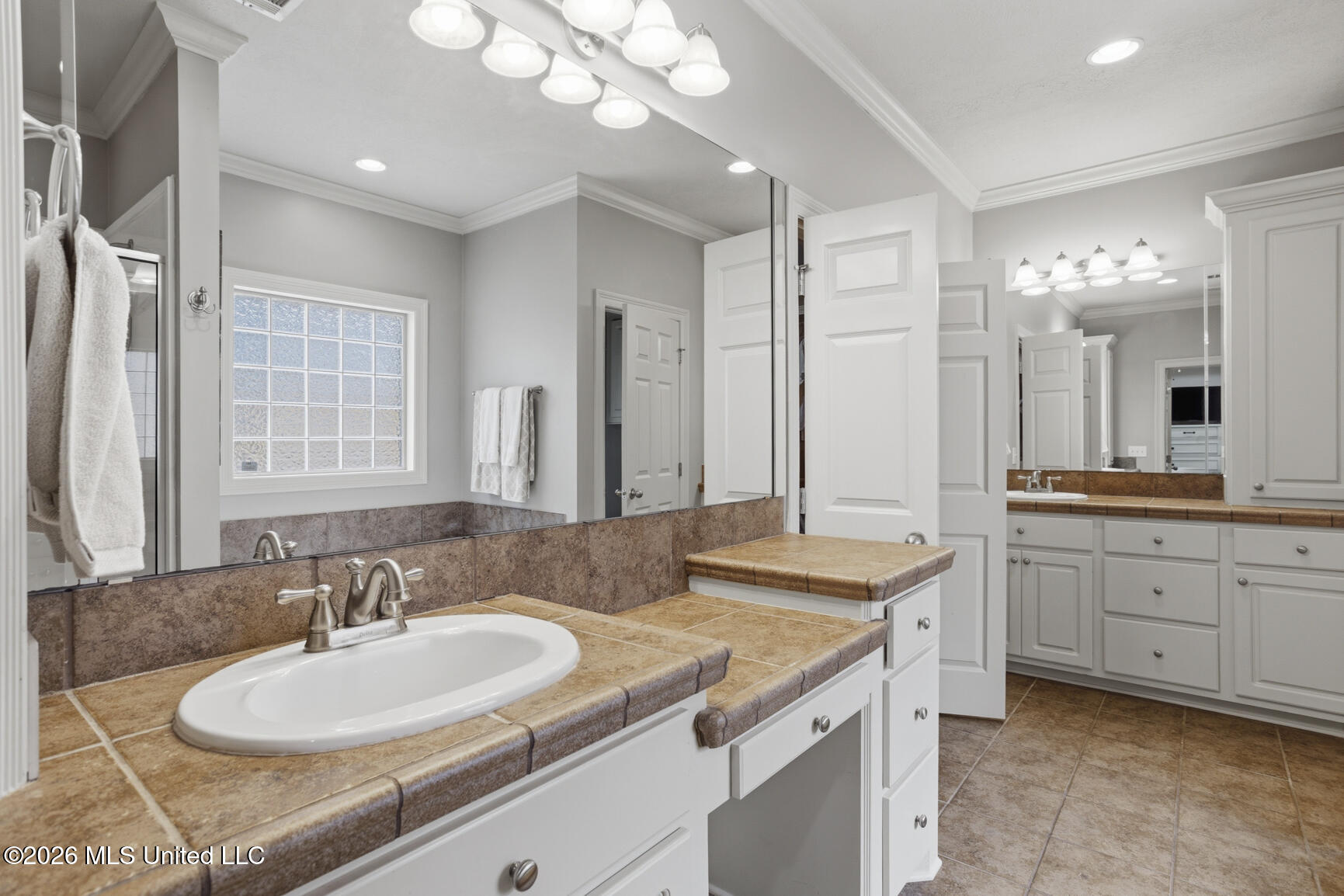 143 Covey Run Madison, MS 39110 - Photo 19 of 33 Double Vanities