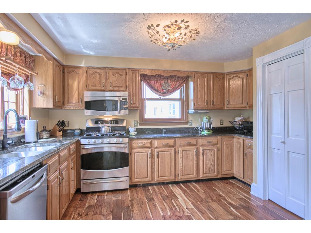 148 Wason Road Hudson, NH 03051 - Photo 5 of 24