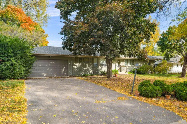 $499,900 | 8930 North Minnehaha Circle, St. Louis Park, MN 55426