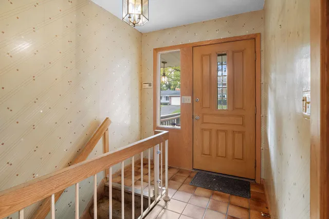 $499,900 | 8930 North Minnehaha Circle, St. Louis Park, MN 55426