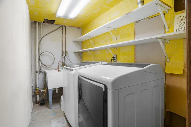 $499,900 | 8930 North Minnehaha Circle, St. Louis Park, MN 55426