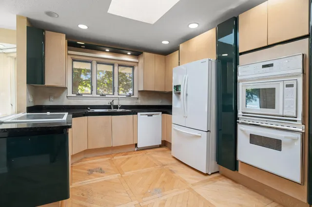 $499,900 | 8930 North Minnehaha Circle, St. Louis Park, MN 55426