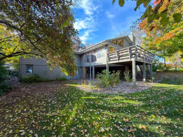 $499,900 | 8930 North Minnehaha Circle, St. Louis Park, MN 55426
