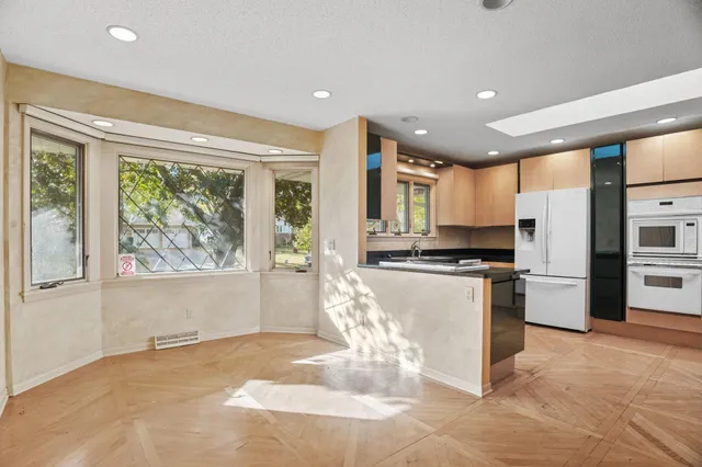 $499,900 | 8930 North Minnehaha Circle, St. Louis Park, MN 55426