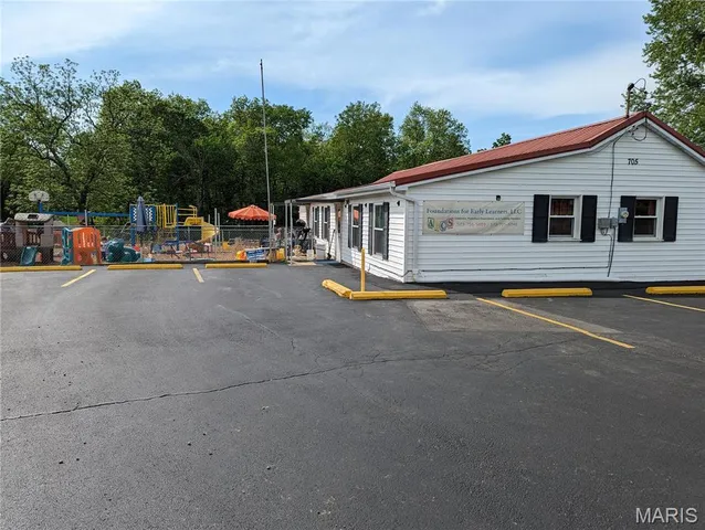 $220,500 | 705 Burks Road, Farmington, MO 63640