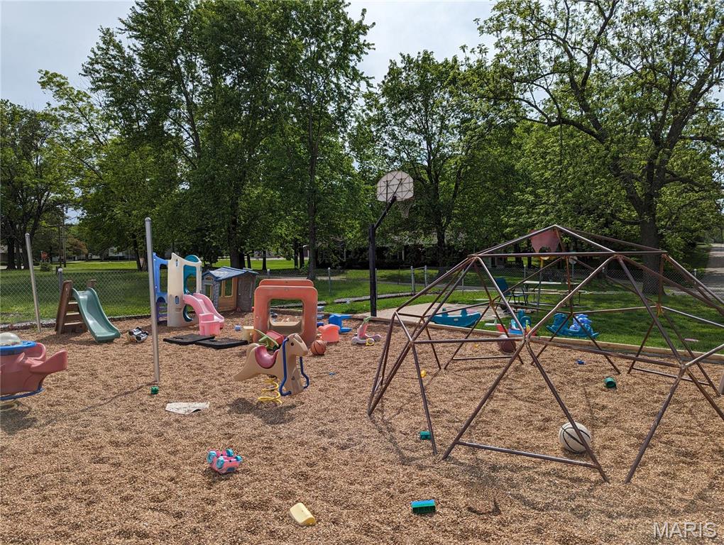 705 Burks Road Farmington, MO 63640 - Photo 4 of 14