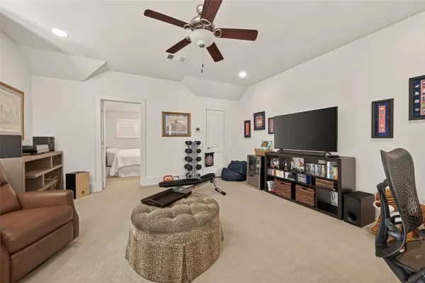 $699,000 | 1607 West Rose Terrace Lane, Houston, TX 77055