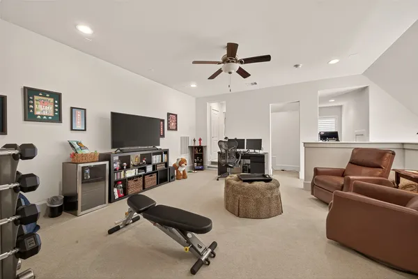 $699,000 | 1607 West Rose Terrace Lane, Houston, TX 77055