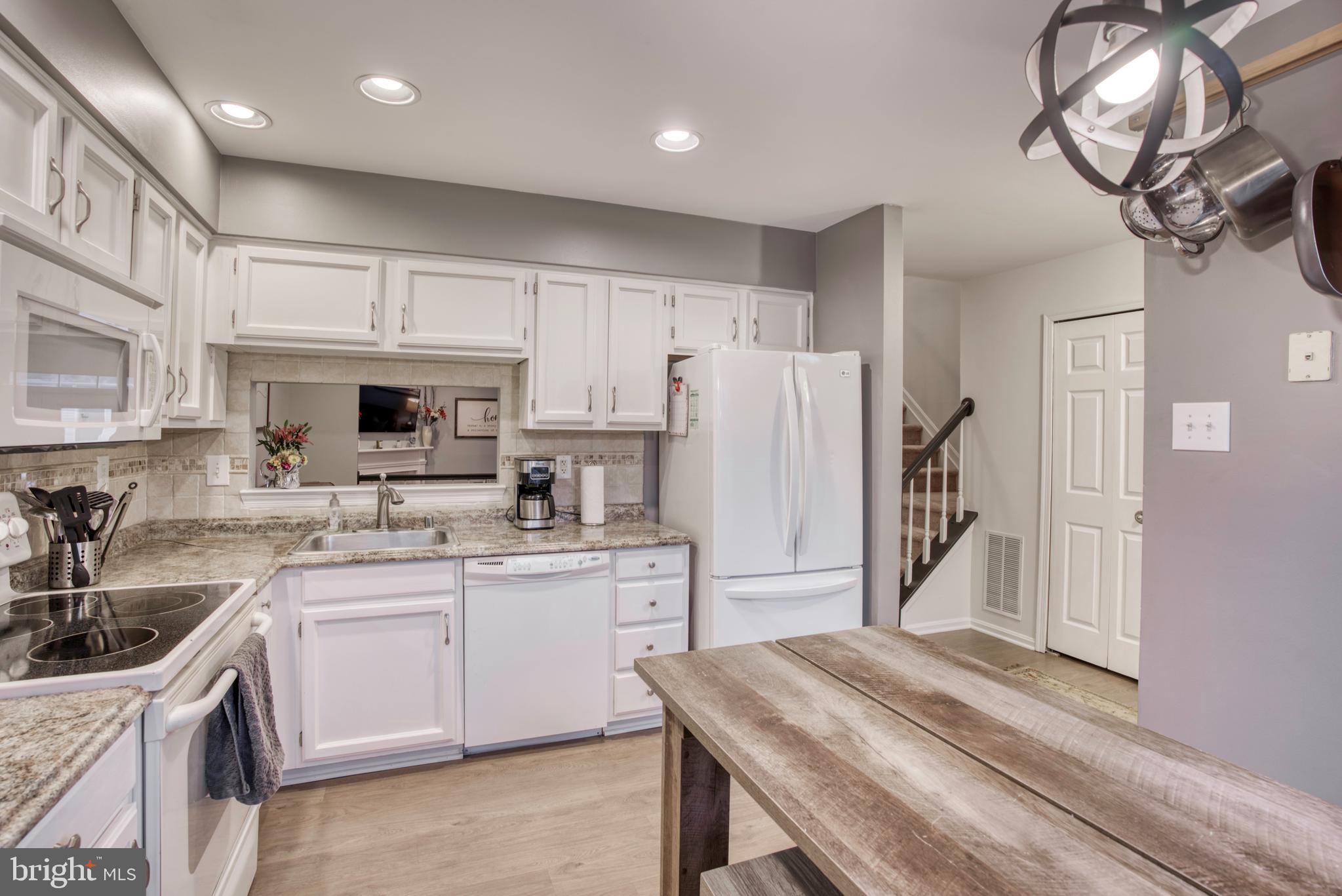 3703 Foxford Stream Road Baltimore, MD 21236 - Photo 3 of 27 Gallery Image 3