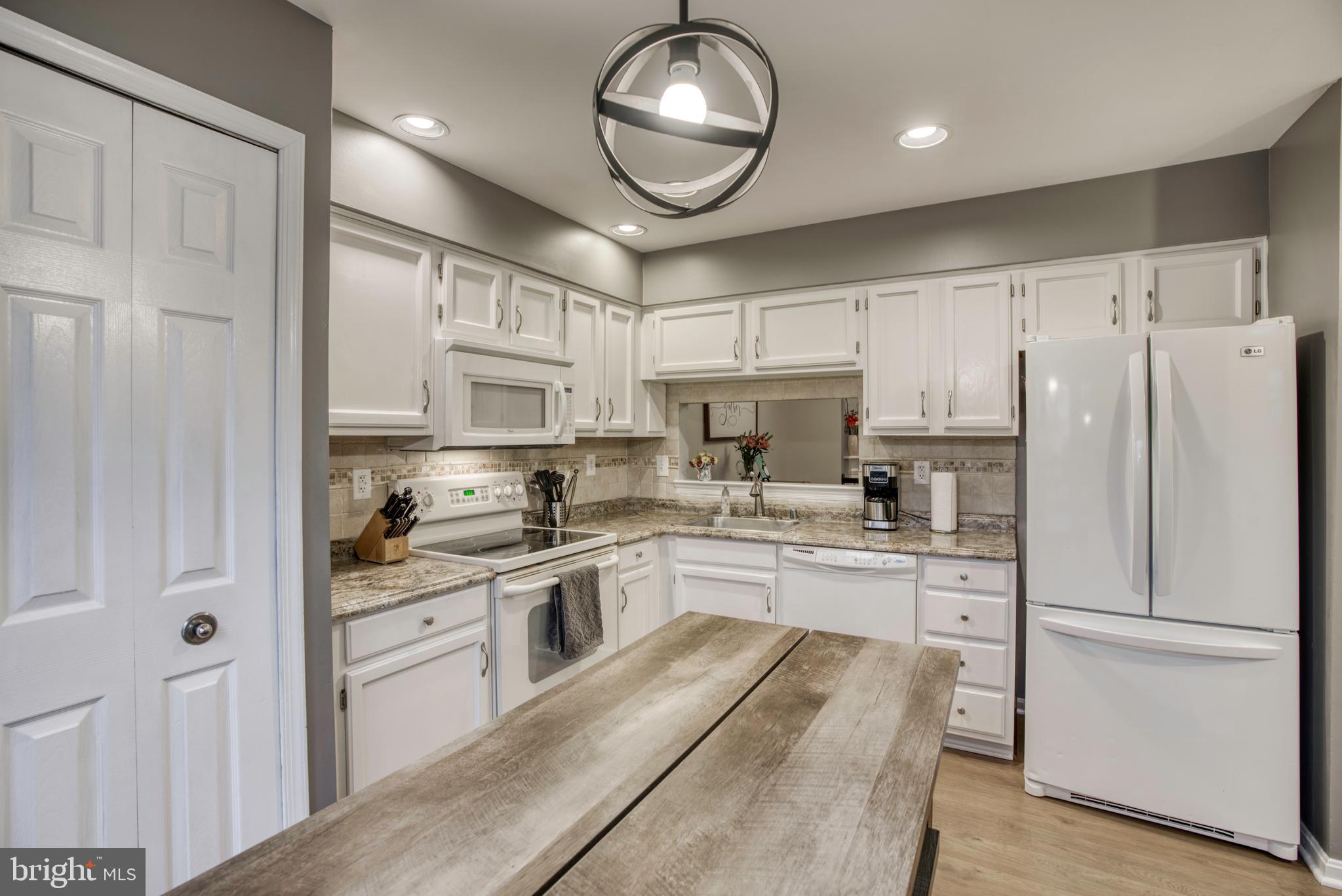 3703 Foxford Stream Road Baltimore, MD 21236 - Photo 4 of 27 Gallery Image 4