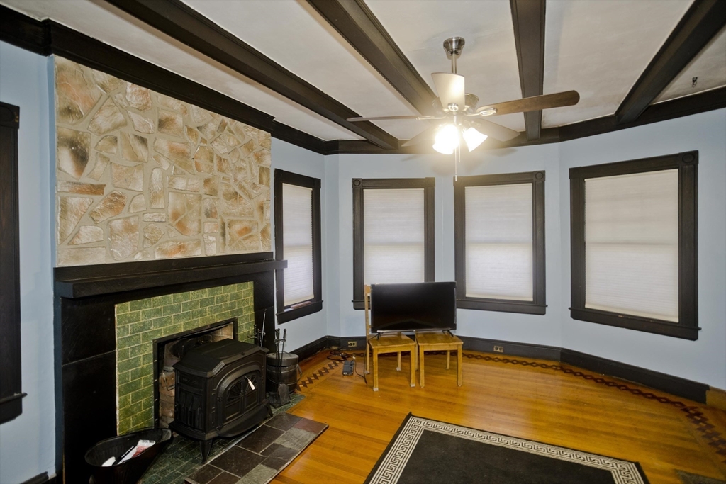 23 Westernview Street Springfield, MA 01108 - Photo 11 of 41