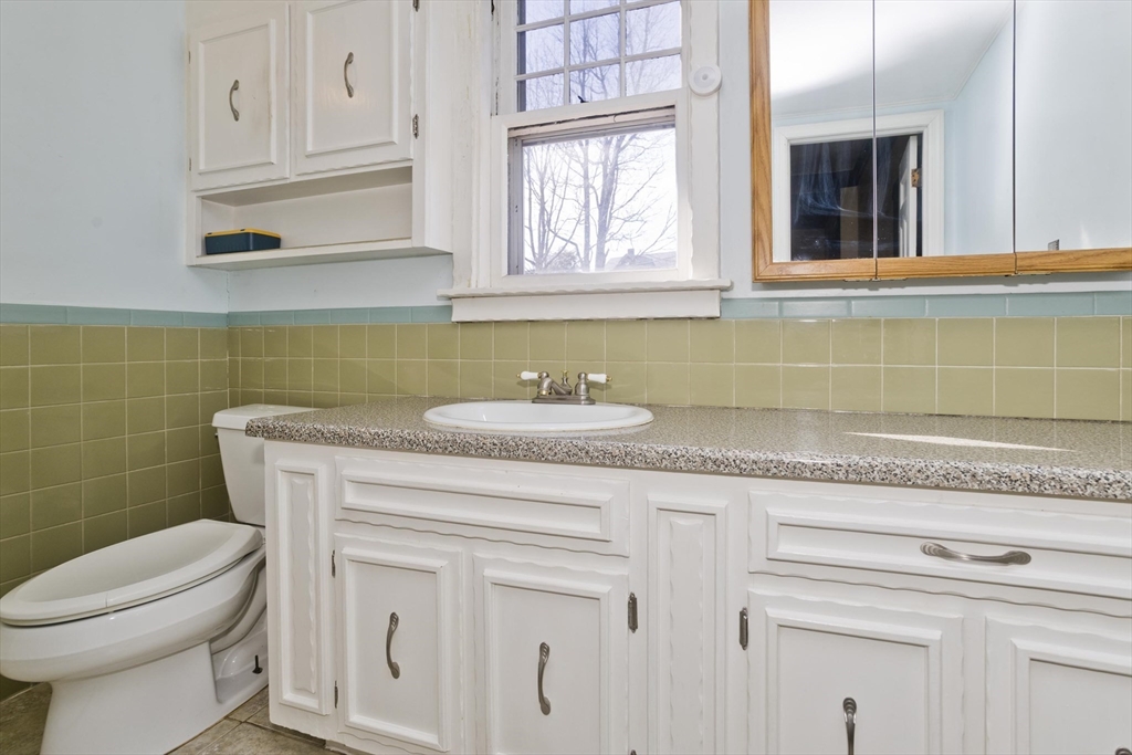 23 Westernview Street Springfield, MA 01108 - Photo 23 of 41