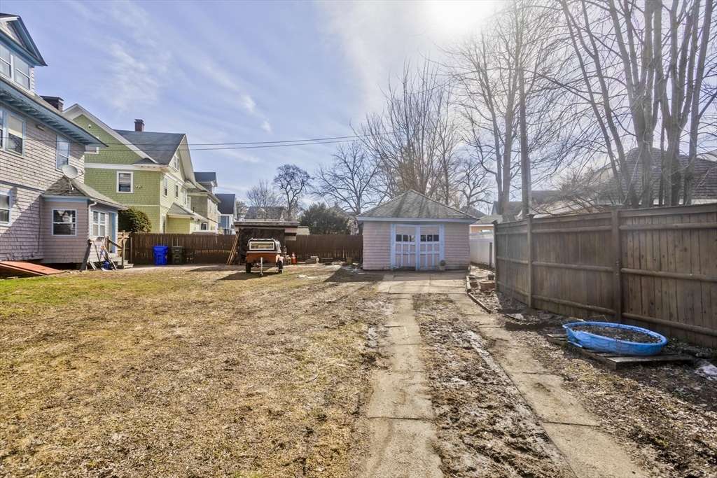 23 Westernview Street Springfield, MA 01108 - Photo 5 of 41
