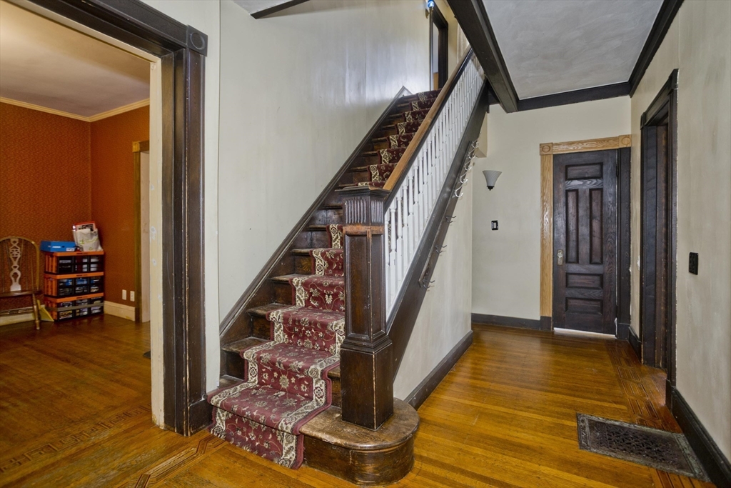 23 Westernview Street Springfield, MA 01108 - Photo 9 of 41