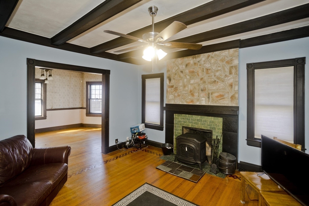 23 Westernview Street Springfield, MA 01108 - Photo 10 of 41