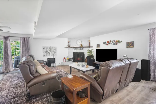 $259,500 | 22757 Lakeshore Drive, Richton Park, IL 60471