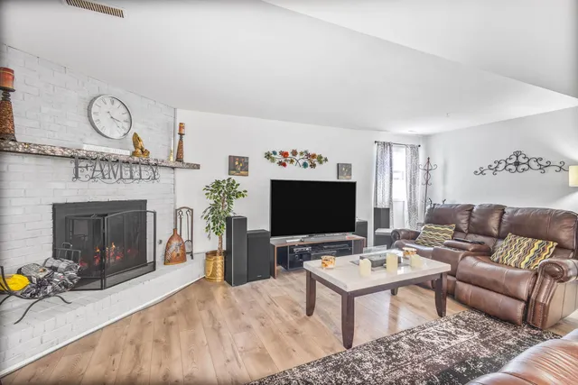 $259,500 | 22757 Lakeshore Drive, Richton Park, IL 60471