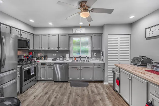 $259,500 | 22757 Lakeshore Drive, Richton Park, IL 60471