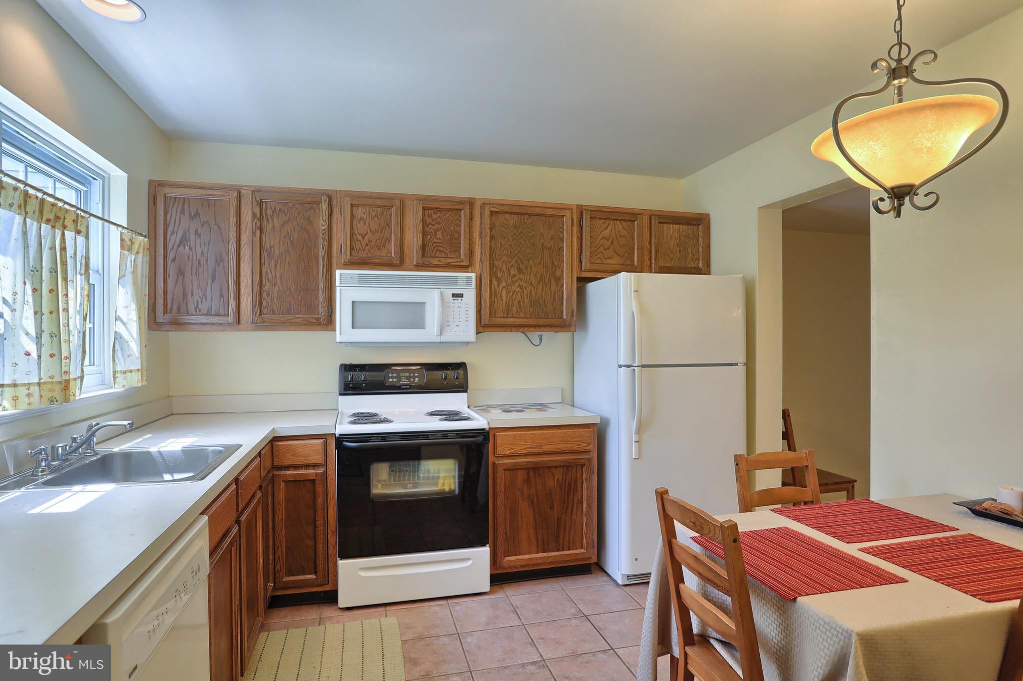 2174 Wexford Road Palmyra, PA 17078 - Photo 6 of 30 Gallery Image 6