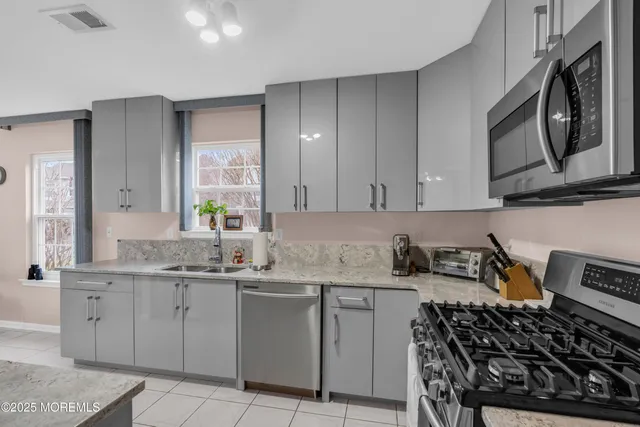 $535,000 | 26 Buford Court, Tinton Falls, NJ 07753