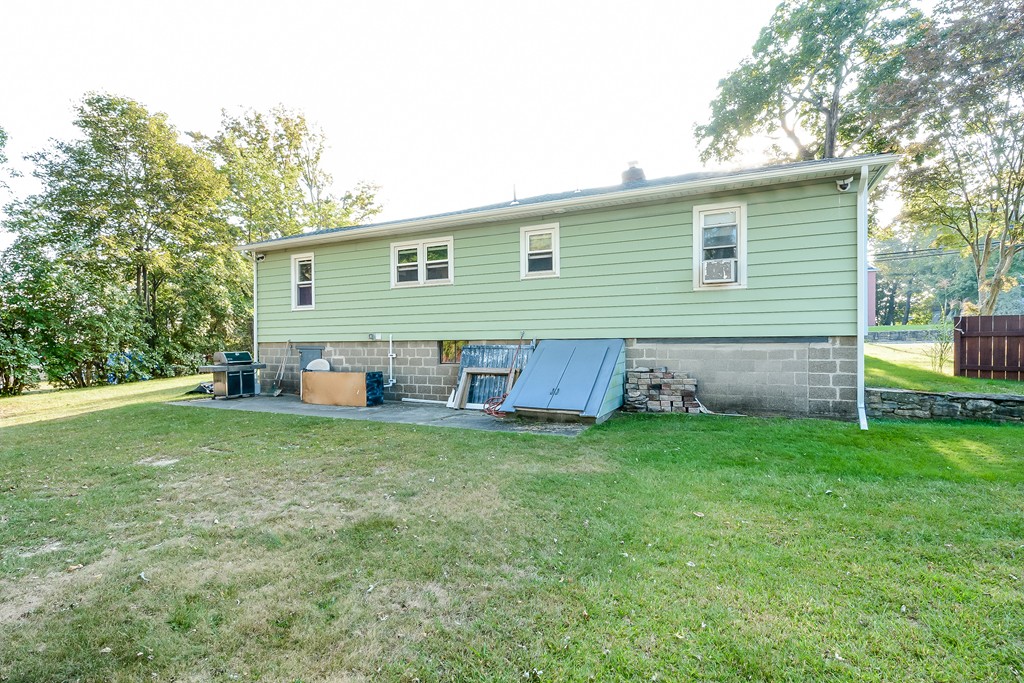 397 Massasoit Road Worcester, MA 01604 - Photo 26 of 29