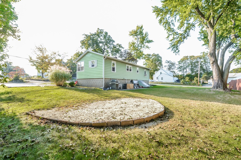 397 Massasoit Road Worcester, MA 01604 - Photo 27 of 29