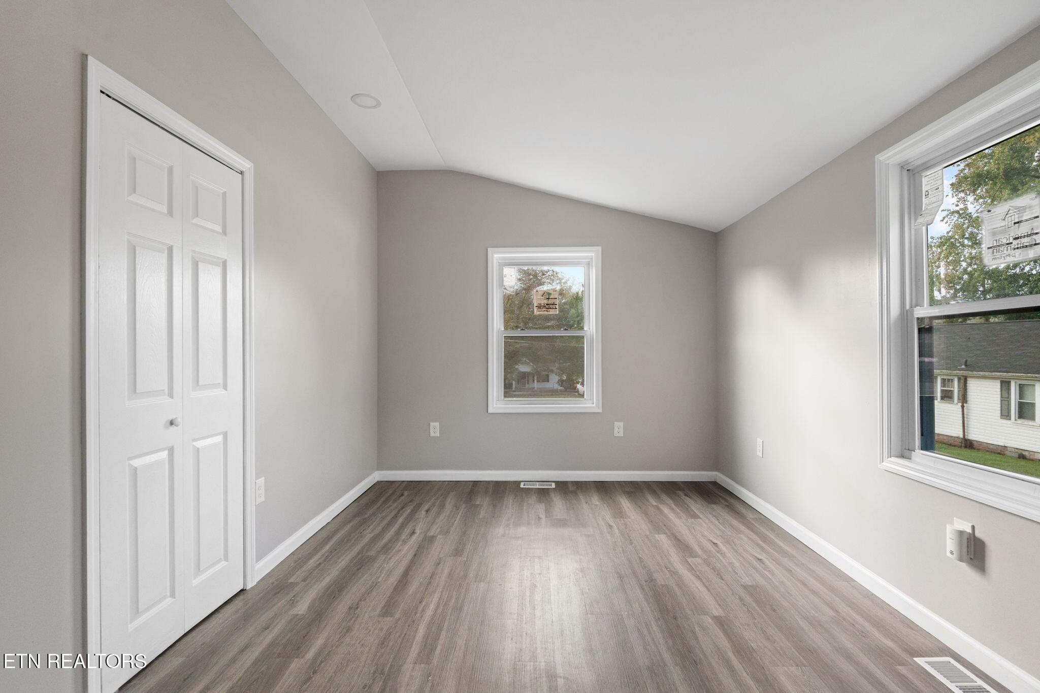 303 Hillcrest Street Clinton, TN 37716 - Photo 22 of 25 16-web-or-mls-303 Hillcrest-3149