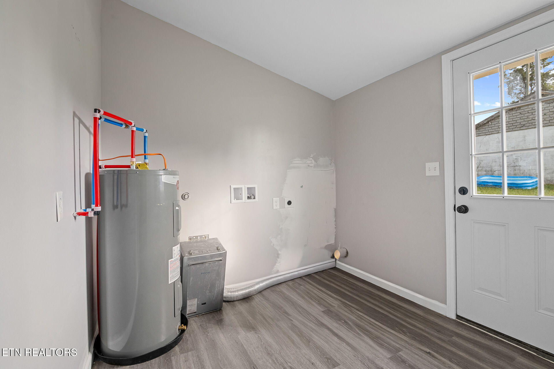 303 Hillcrest Street Clinton, TN 37716 - Photo 24 of 25 28-web-or-mls-303 Hillcrest-3155