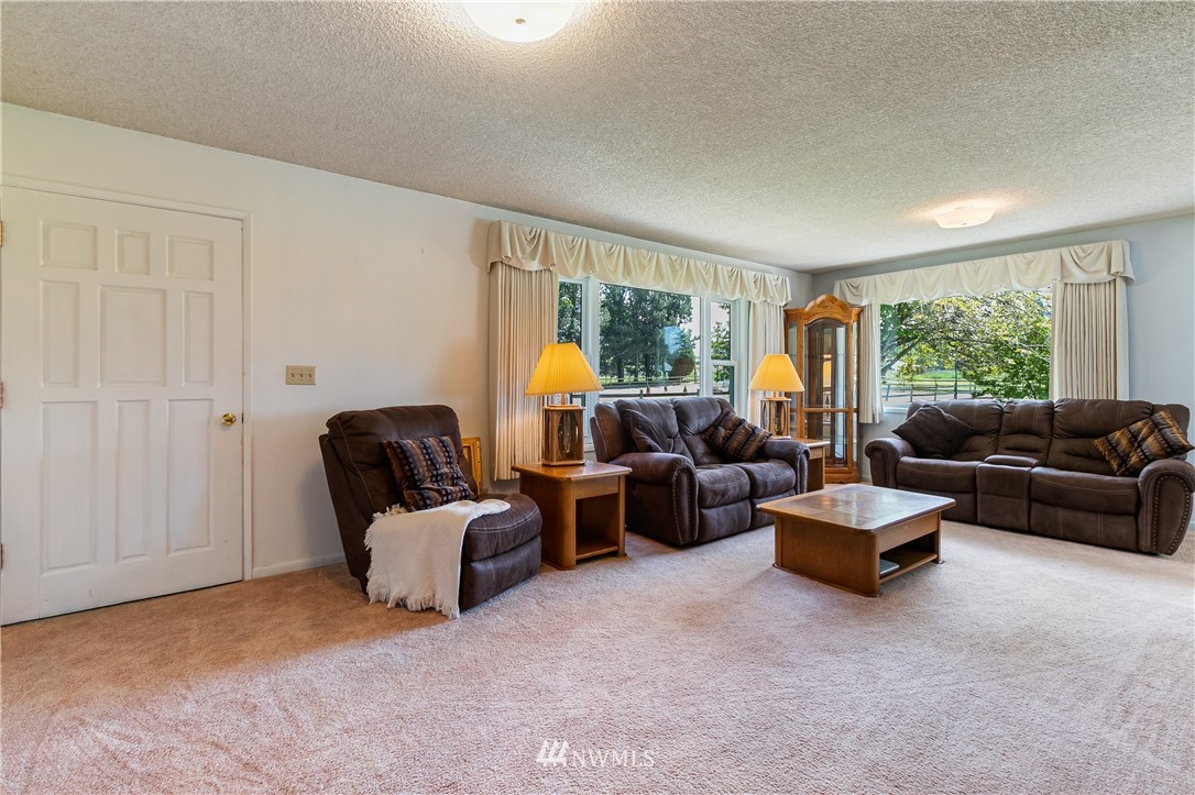 1186 East Laurel Road Bellingham, WA 98226 - Photo 14 of 39