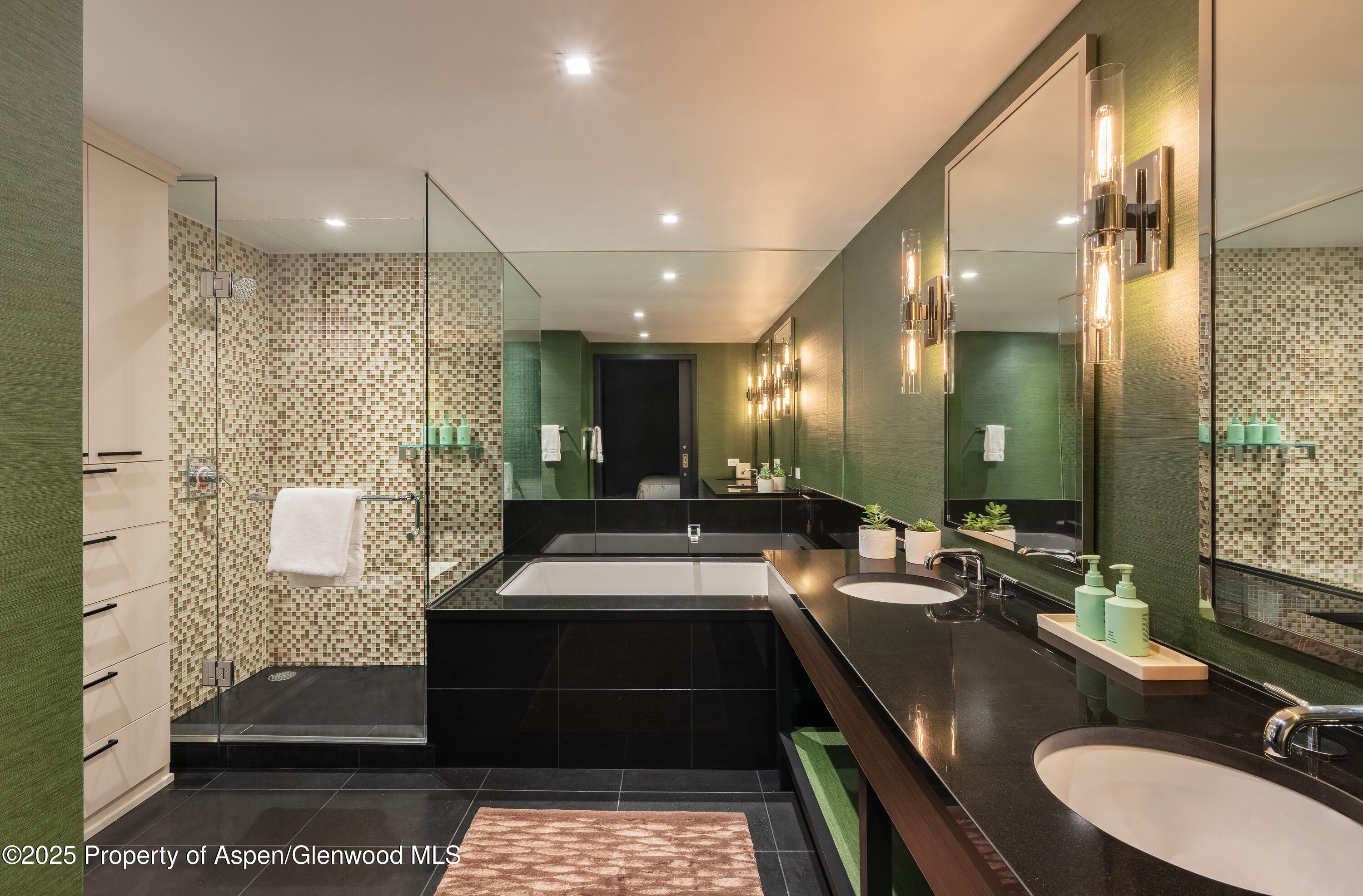 130 Wood Road, Unit 706 Snowmass Village, CO 81615 - Photo 5 of 11 706_Viceroy__0027