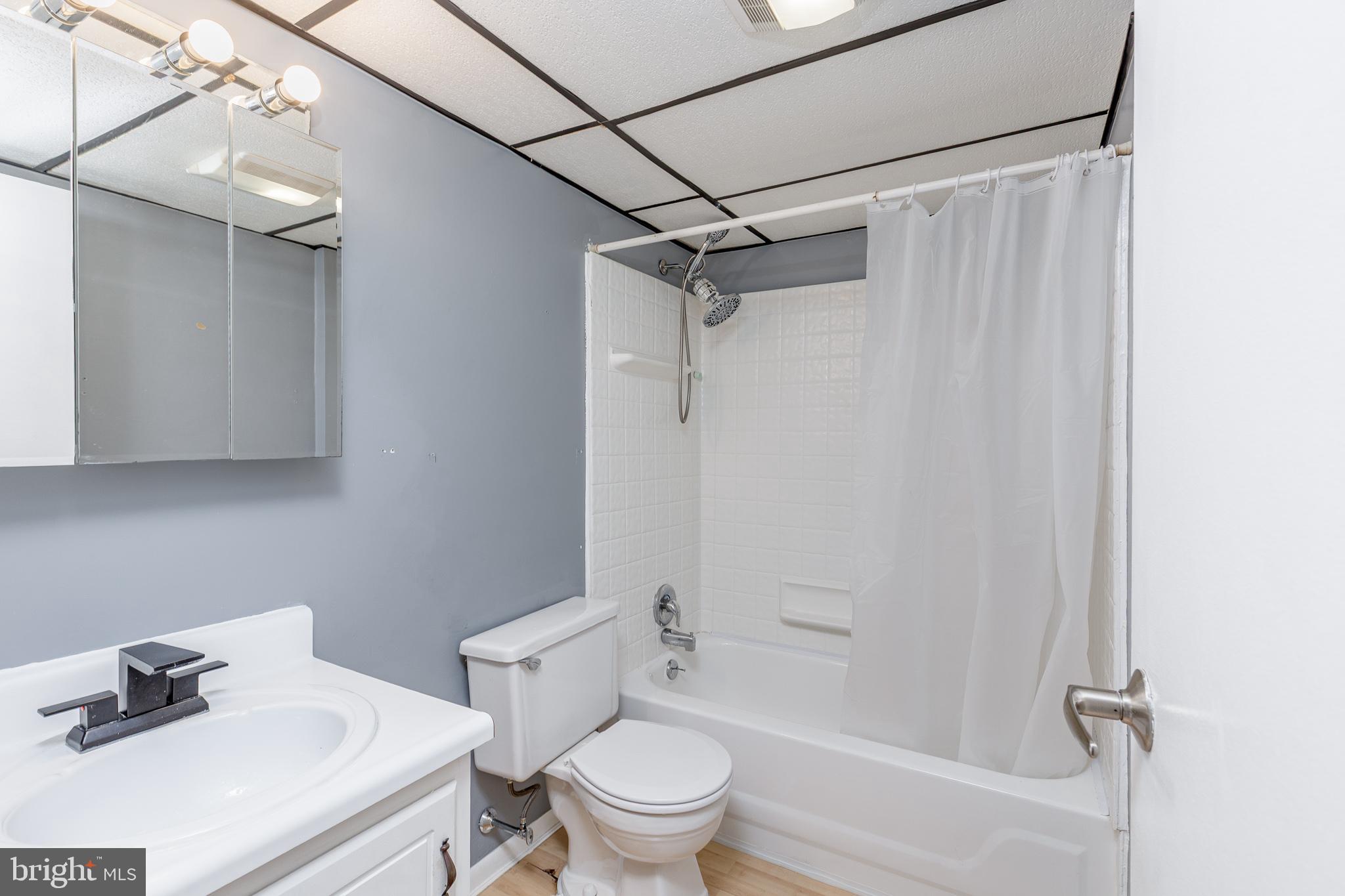 400 Glendale Road, Unit D33 Havertown, PA 19083 - Photo 16 of 22