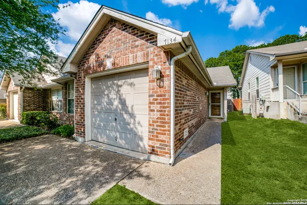 $1,650 | 7134 Snowden Crest, San Antonio, TX 78240