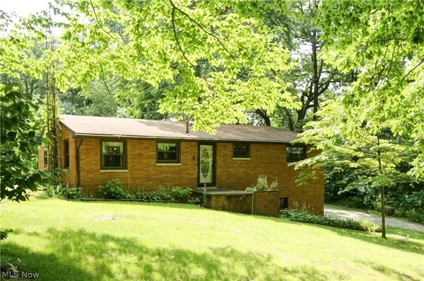 $295,000 | 4708 Alabama Avenue Southwest, Navarre, OH 44662