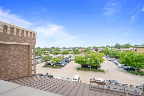 $369,000 | 7707 Bluebonnet Boulevard, Unit 229, Baton Rouge, LA 70810