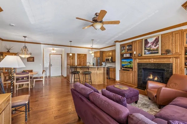 $375,000 | 1776 Stieger Lake Lane, Unit 100, Victoria, MN 55386