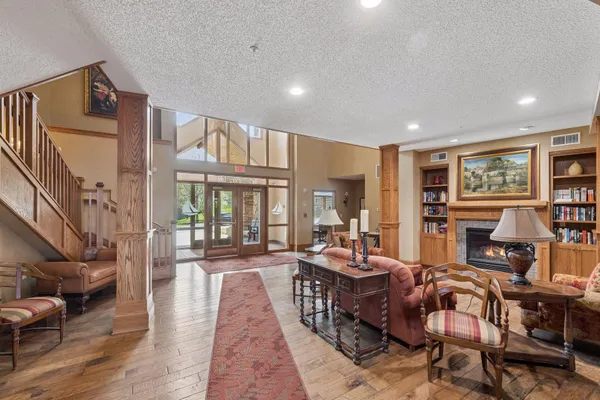 $375,000 | 1776 Stieger Lake Lane, Unit 100, Victoria, MN 55386