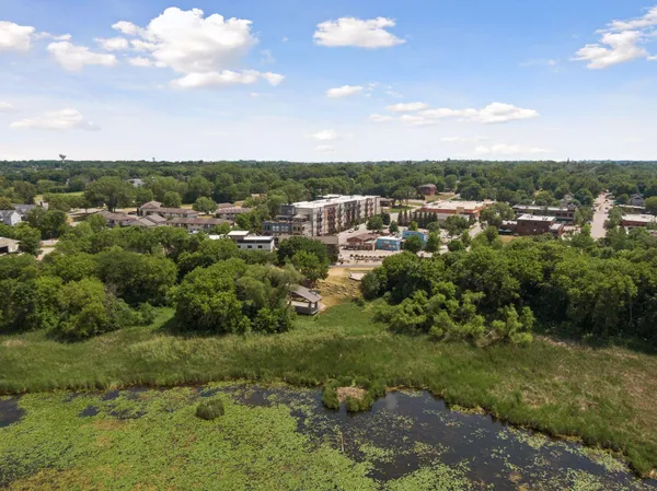 $375,000 | 1776 Stieger Lake Lane, Unit 100, Victoria, MN 55386