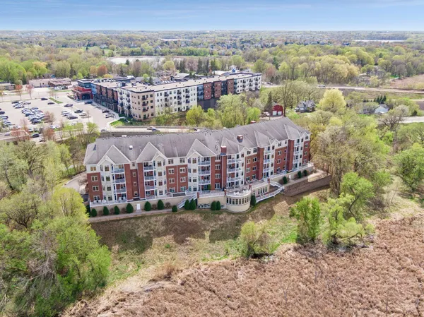 $375,000 | 1776 Stieger Lake Lane, Unit 100, Victoria, MN 55386
