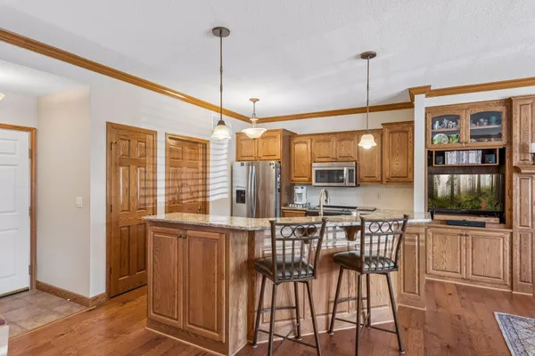 $375,000 | 1776 Stieger Lake Lane, Unit 100, Victoria, MN 55386