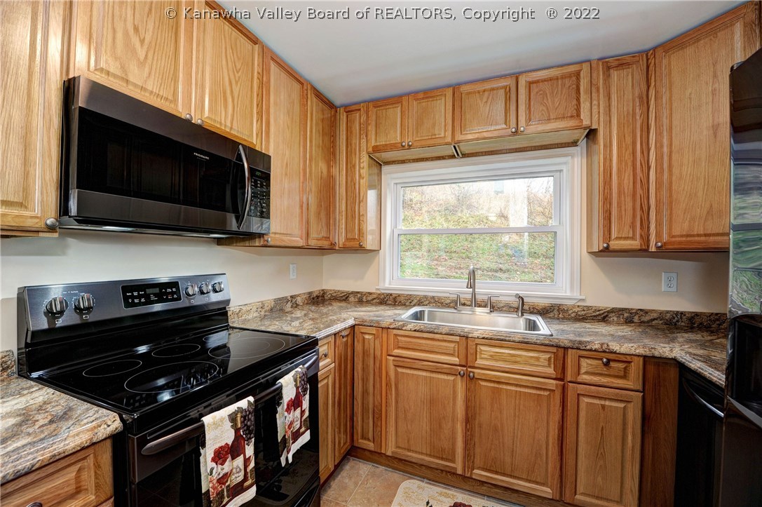 4785 Midway Road Yawkey, WV 25573 - Photo 9 of 24 Gallery Image 9