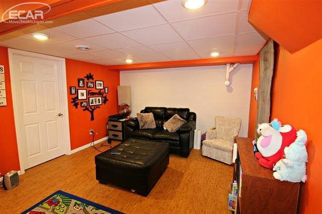9200 Beecher Road Flushing, MI 48433 - Photo 19 of 29 21417888-18.JPG