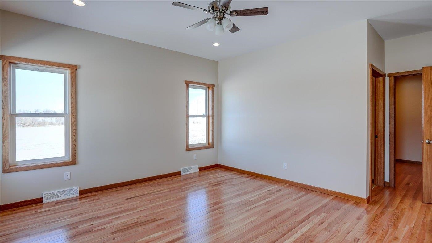 516 Church Street Fall River, WI 53932 - Photo 15 of 36