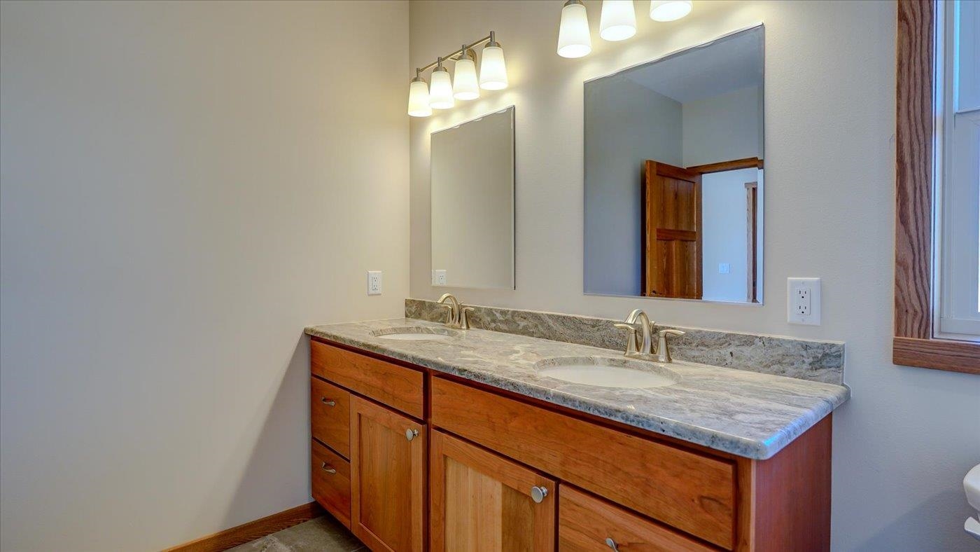 516 Church Street Fall River, WI 53932 - Photo 19 of 36