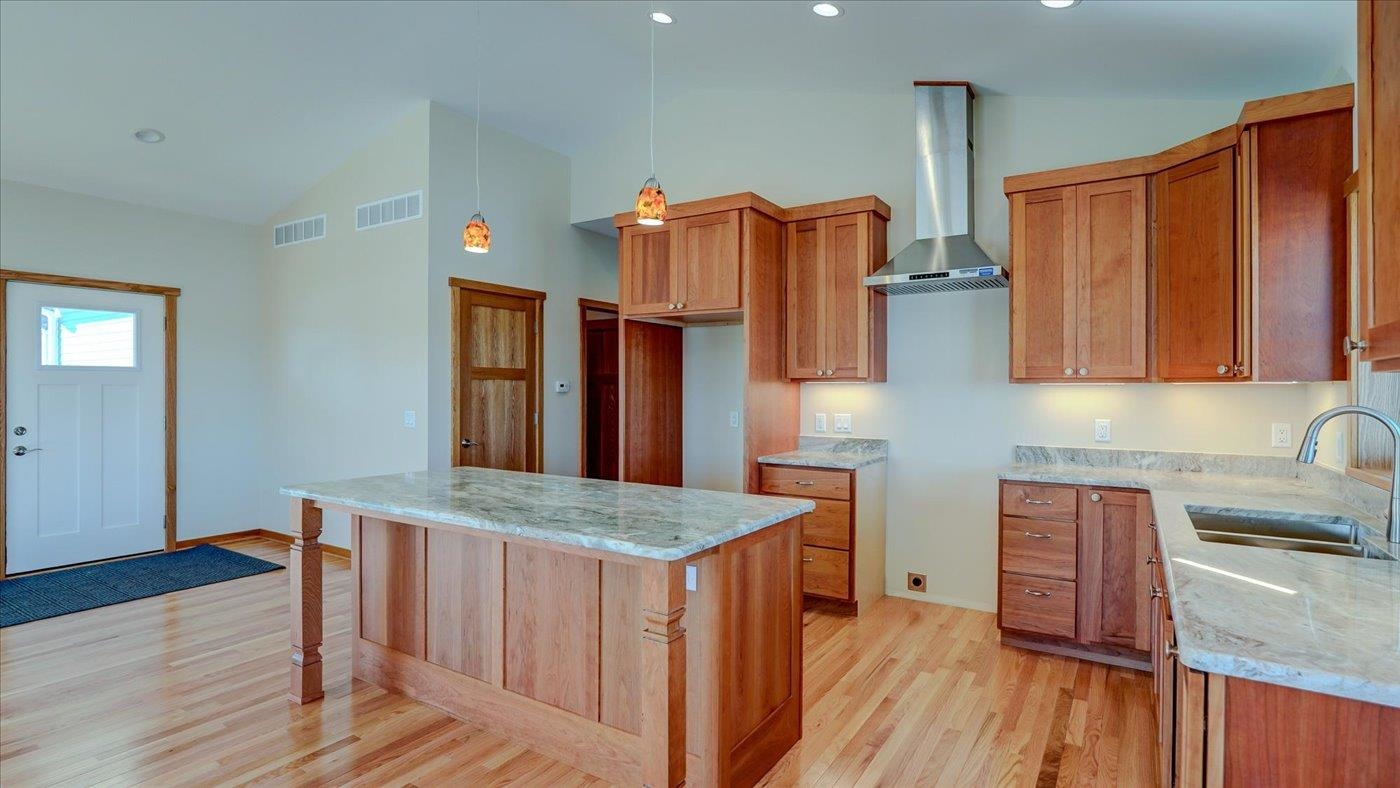 516 Church Street Fall River, WI 53932 - Photo 4 of 36