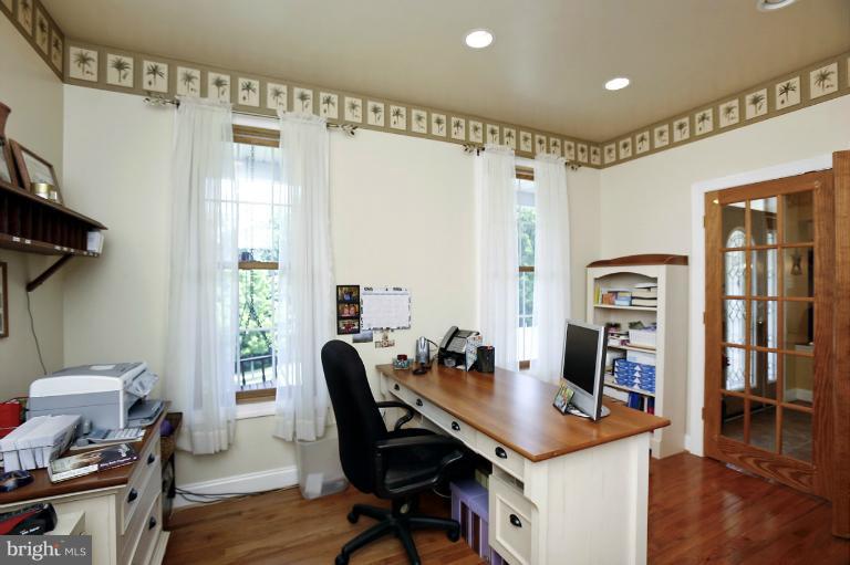 2169 Woodview Road Finksburg, MD 21048 - Photo 7 of 29 Library